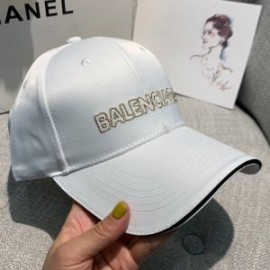 Balenciaga Embroidered Logo Cap In White