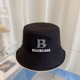 Balenciaga Single B Embroidered Bucket Hat In Black